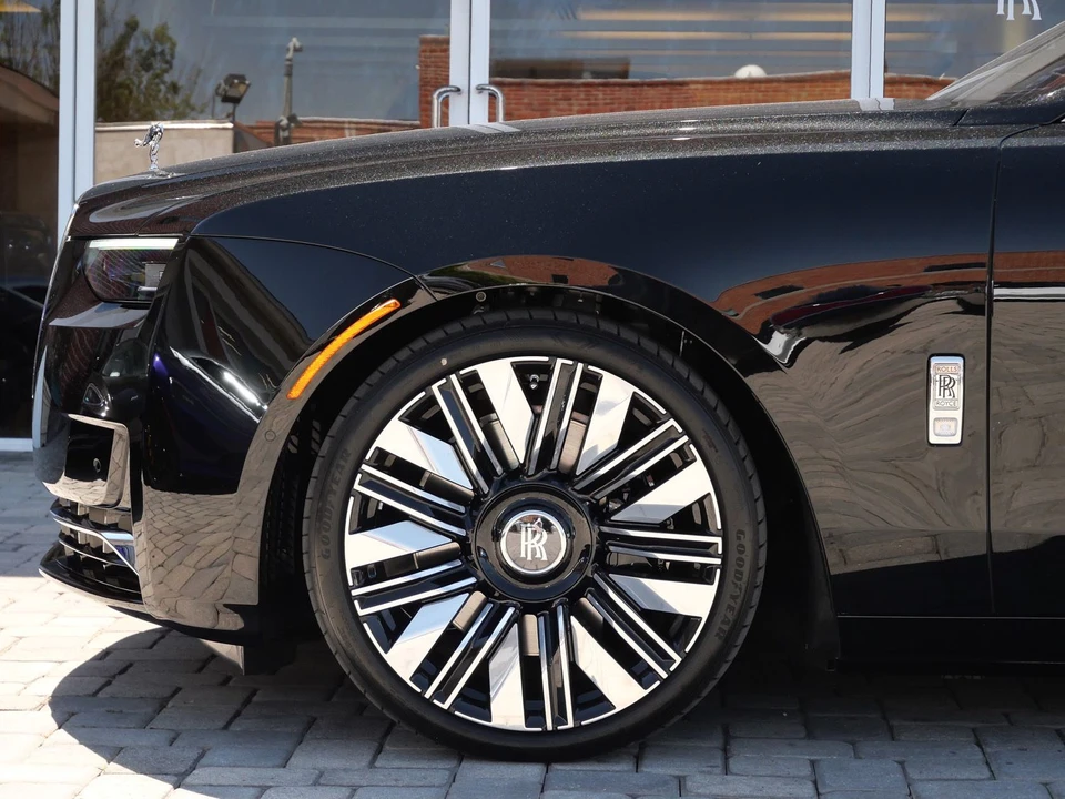 2027 Rolls-Royce Ghost 2nd Gen - Image 11 of 31
