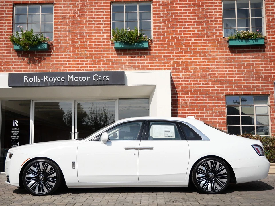 2027 Rolls-Royce Ghost 2nd Gen - Image 3 of 31