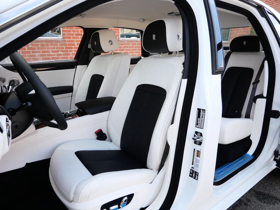 2027 Rolls-Royce Ghost 2nd Gen - Image 23 of 31