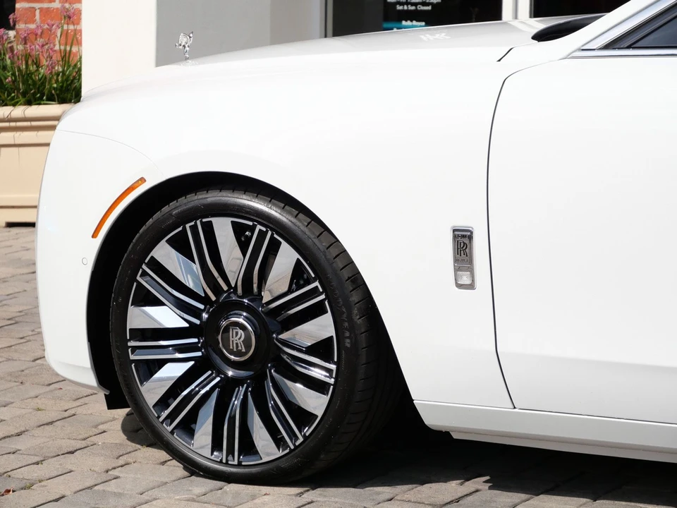 2027 Rolls-Royce Ghost 2nd Gen - Image 31 of 31