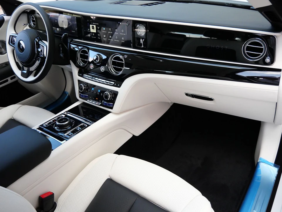 2027 Rolls-Royce Ghost 2nd Gen - Image 17 of 31