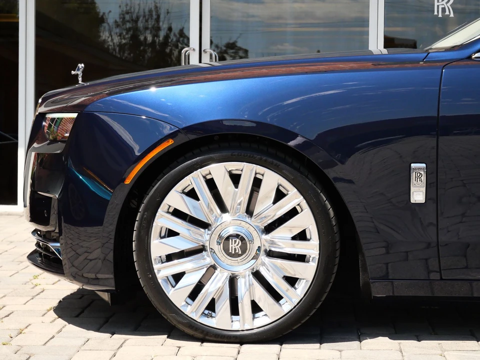 2027 Rolls-Royce Ghost 2nd Gen - Image 12 of 31