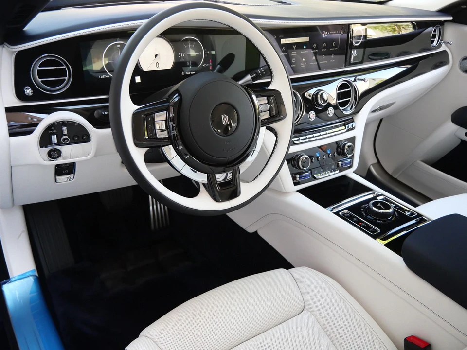 2027 Rolls-Royce Ghost 2nd Gen - Image 17 of 31