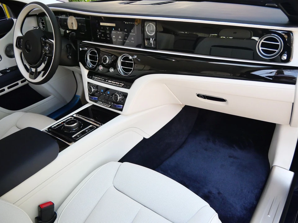 2027 Rolls-Royce Ghost 2nd Gen - Image 18 of 31