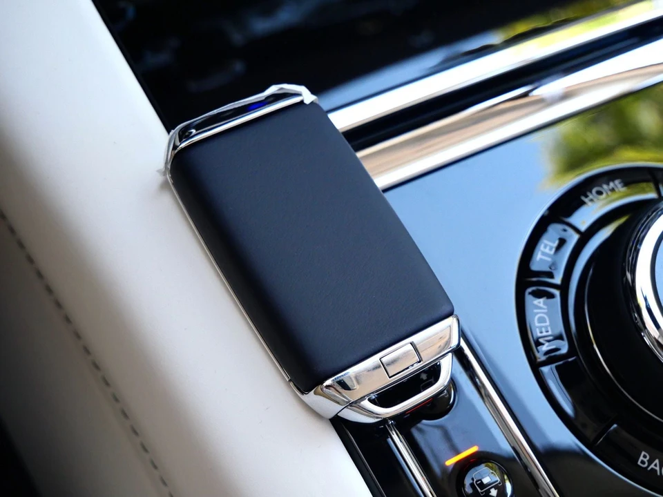 2027 Rolls-Royce Ghost 2nd Gen - Image 15 of 31