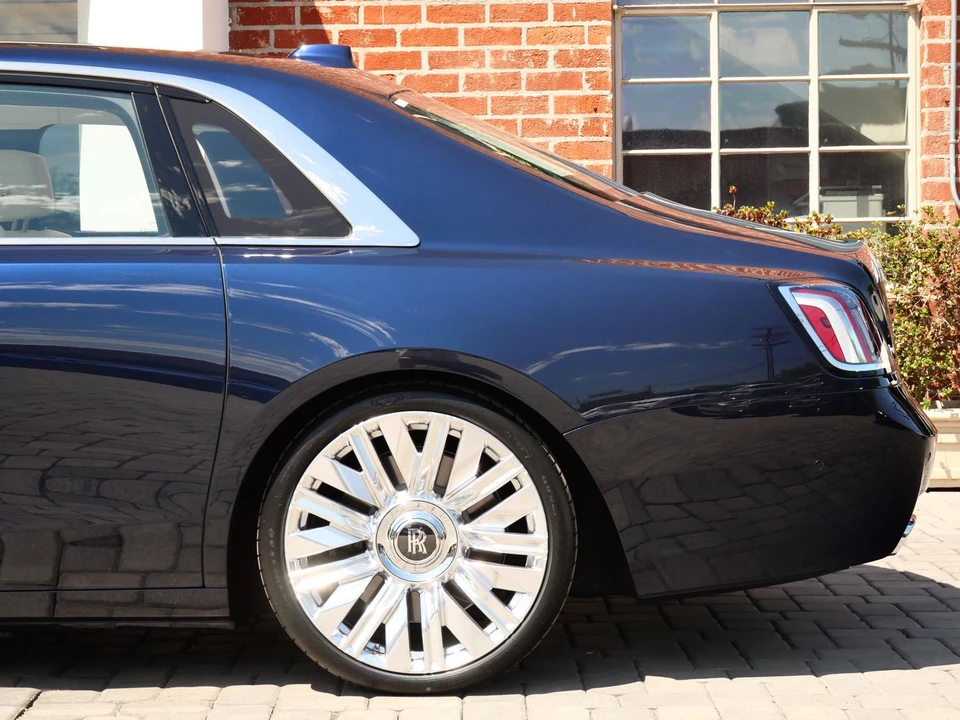 2027 Rolls-Royce Ghost 2nd Gen - Image 23 of 31