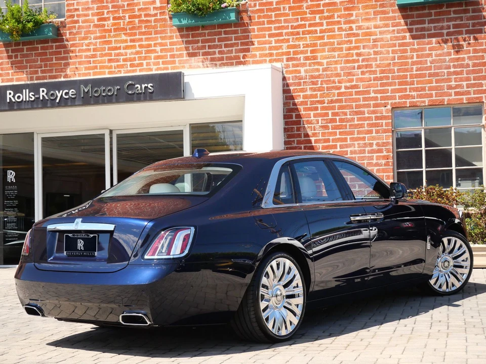 2027 Rolls-Royce Ghost 2nd Gen - Image 2 of 31