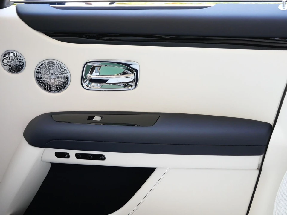 2027 Rolls-Royce Ghost 2nd Gen - Image 11 of 31