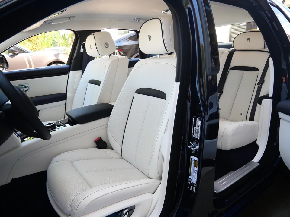 2027 Rolls-Royce Ghost 2nd Gen - Image 26 of 31