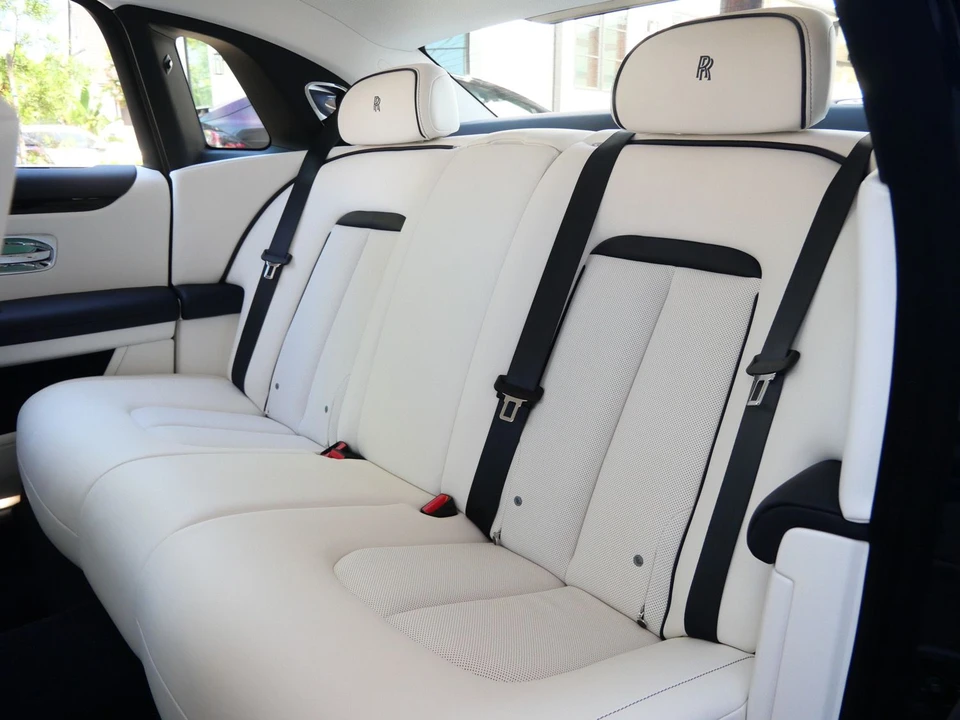 2027 Rolls-Royce Ghost 2nd Gen - Image 8 of 31
