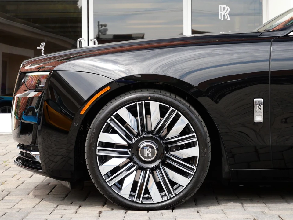 2027 Rolls-Royce Ghost 2nd Gen - Image 12 of 31