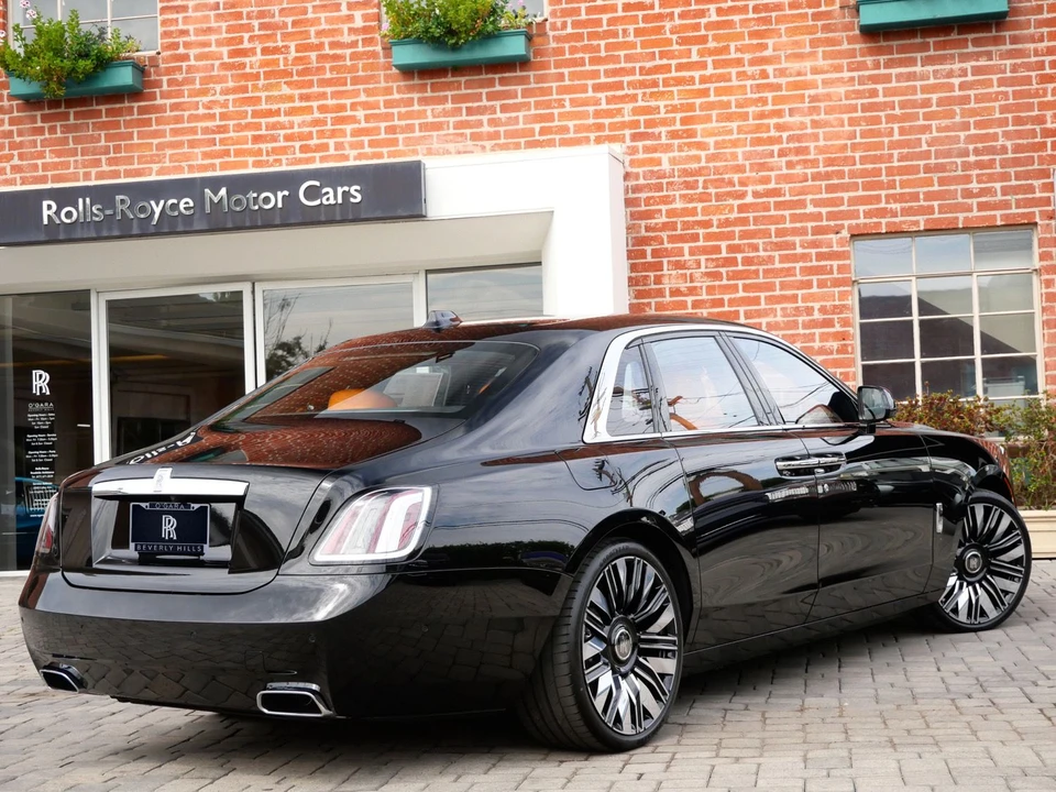 2027 Rolls-Royce Ghost 2nd Gen - Image 2 of 31