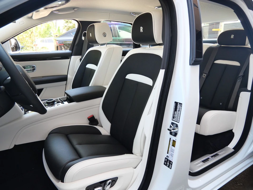 2027 Rolls-Royce Ghost 2nd Gen - Image 26 of 31