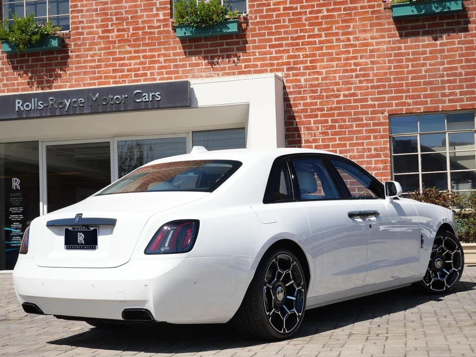 2027 Rolls-Royce Ghost 2nd Gen - Image 2 of 31