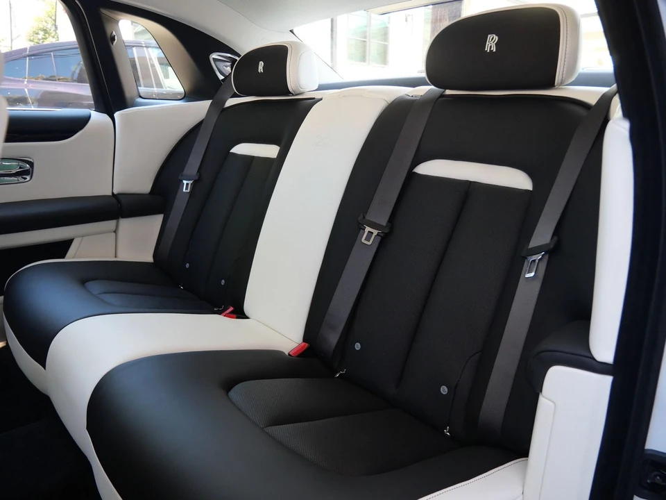 2027 Rolls-Royce Ghost 2nd Gen - Image 8 of 31