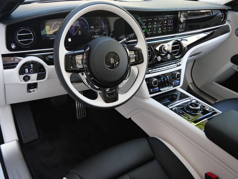 2027 Rolls-Royce Ghost 2nd Gen - Image 23 of 31
