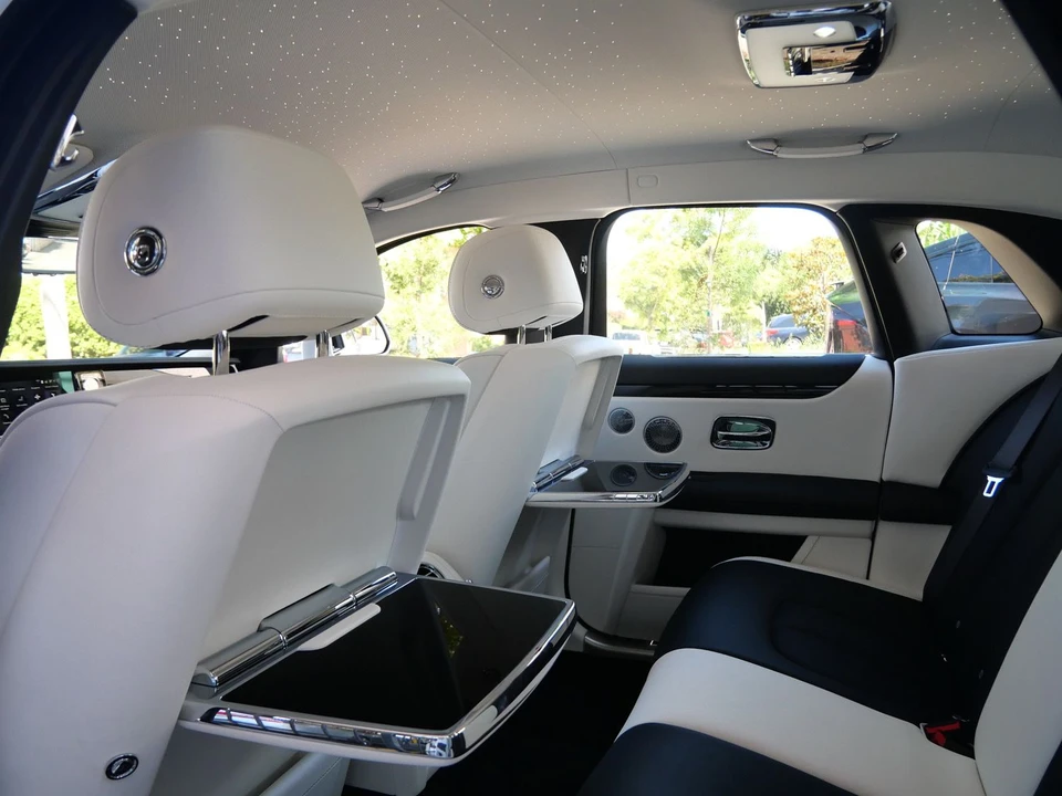 2027 Rolls-Royce Ghost 2nd Gen - Image 28 of 31