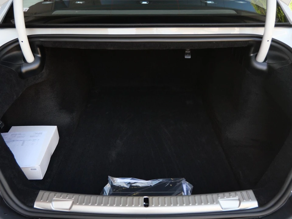 2027 Rolls-Royce Ghost 2nd Gen - Image 30 of 31