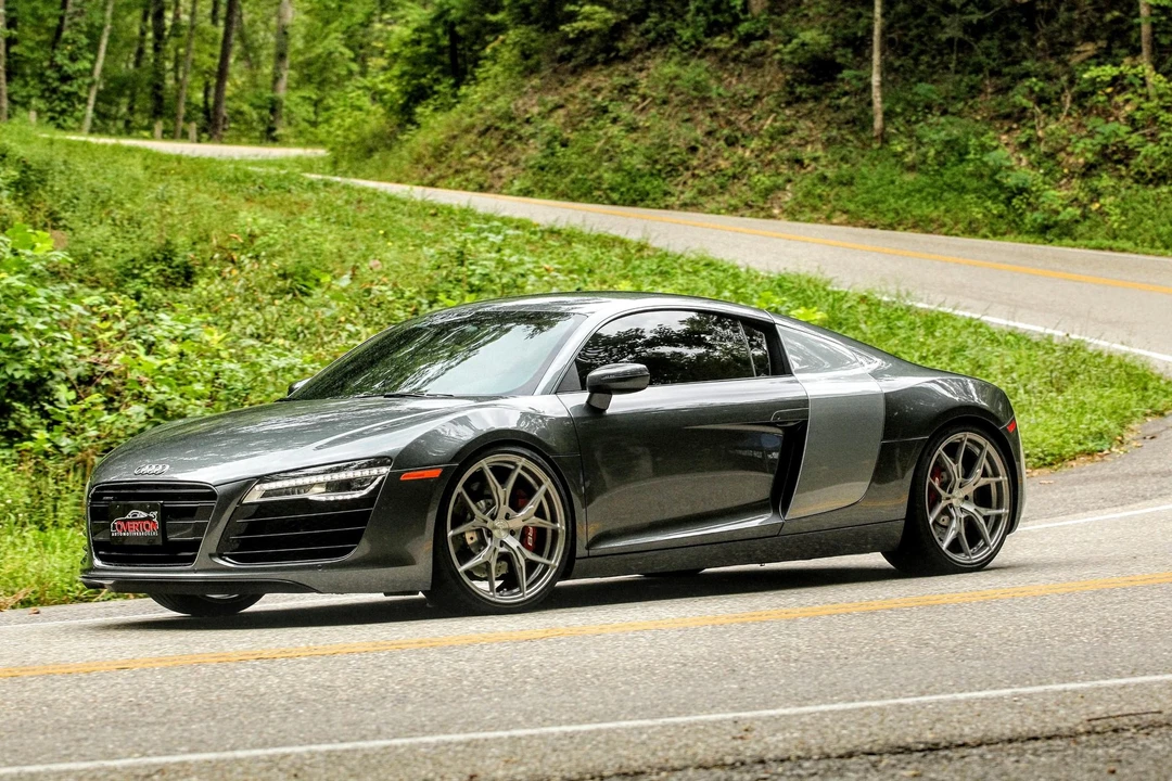 2006 Porsche Carrera GT - Image 13 of 21