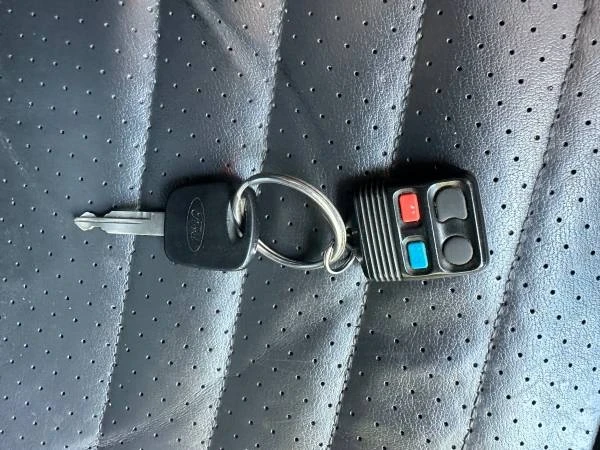 2002 Ford SN95 Mustang - Image 11 of 21