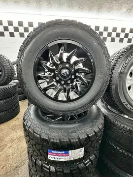 Ford Fuel Saber Rims and Tires