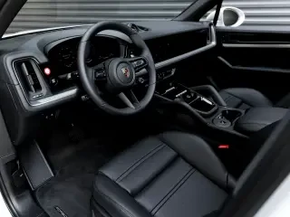 2025 Porsche 9Y0/9Y3 Cayenne - Image 4 of 4