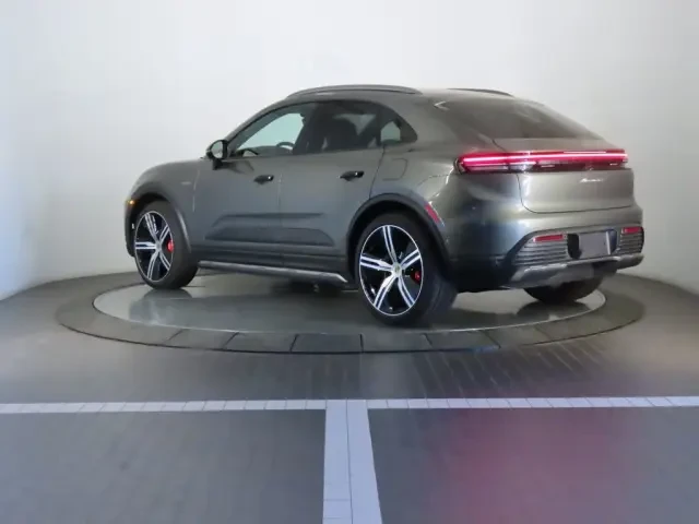 2025 Porsche Macan Electric - Image 3 of 9