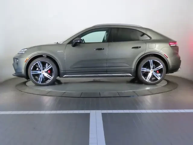 2025 Porsche Macan Electric - Image 2 of 9