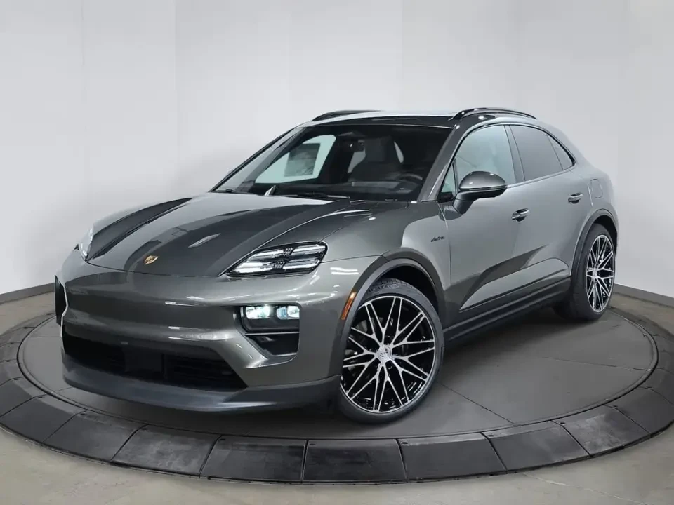 2025 Porsche Macan Electric - Image 7 of 9