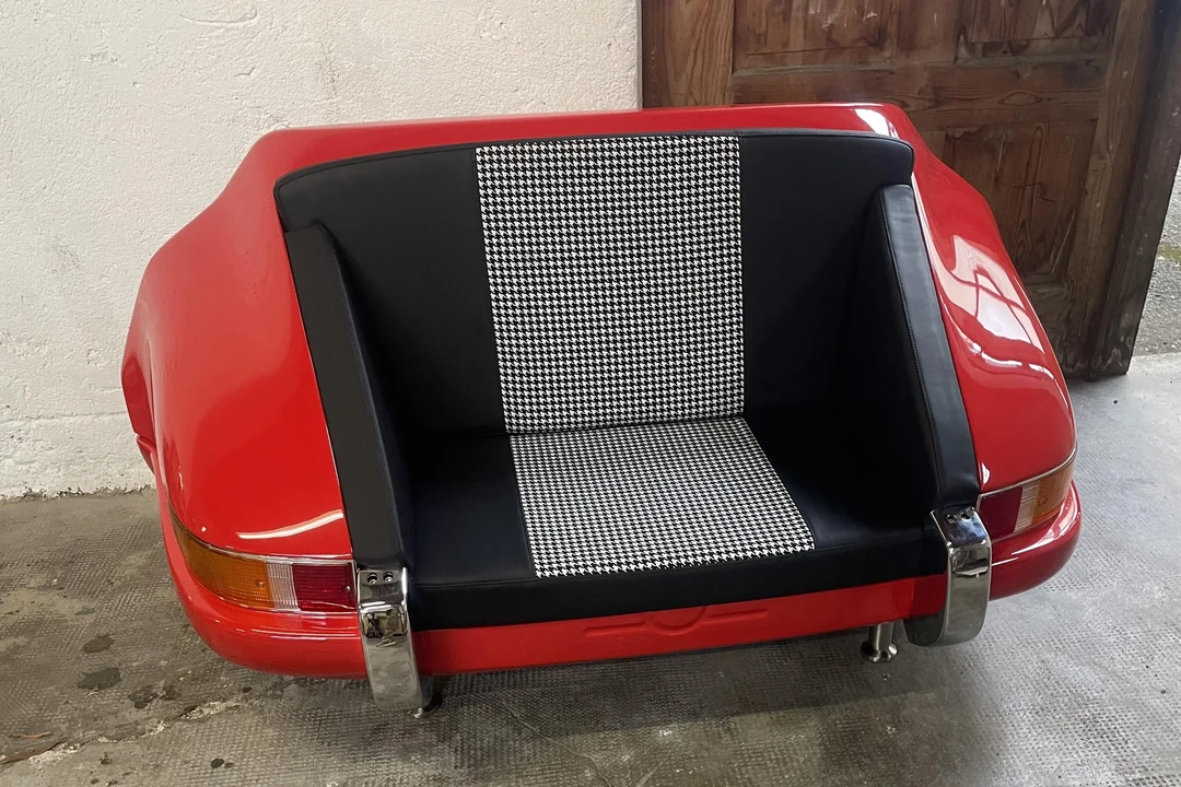 Porsche 911 - Image 6 of 24