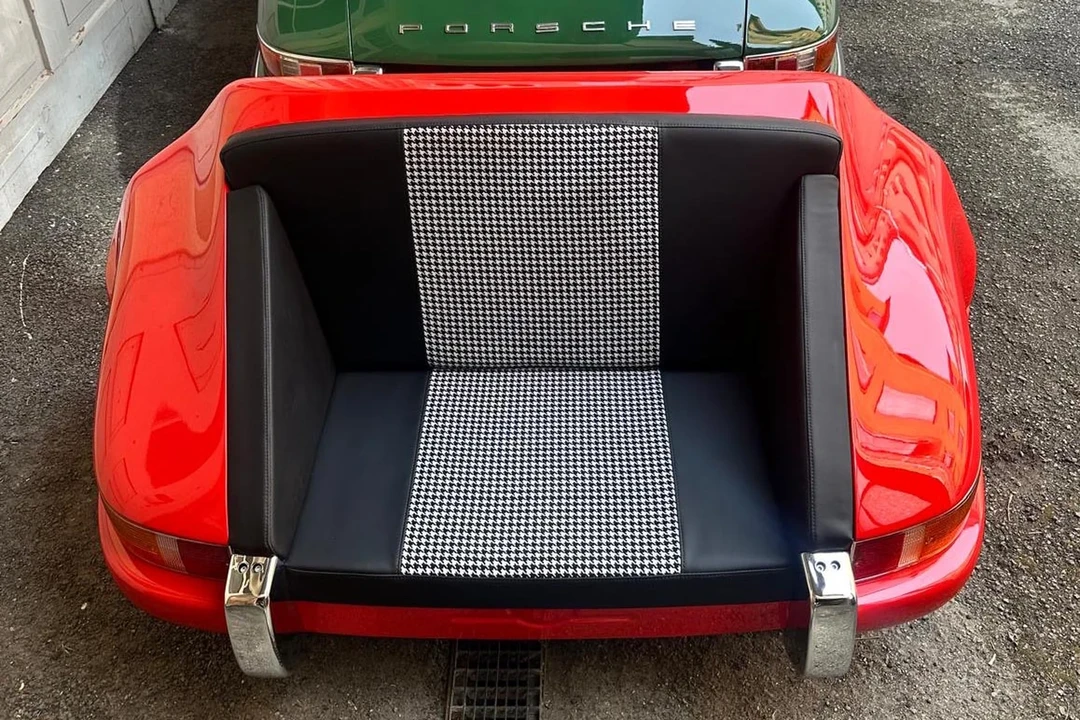 Porsche 911 - Image 15 of 24