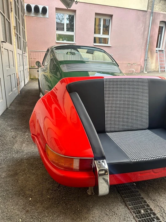 Porsche 911 - Image 22 of 24