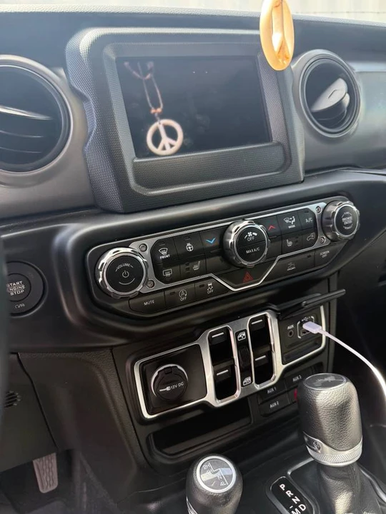 2023 Jeep JL Wrangler - Image 9 of 17