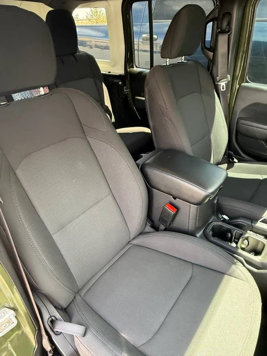 2023 Jeep JL Wrangler - Image 12 of 17
