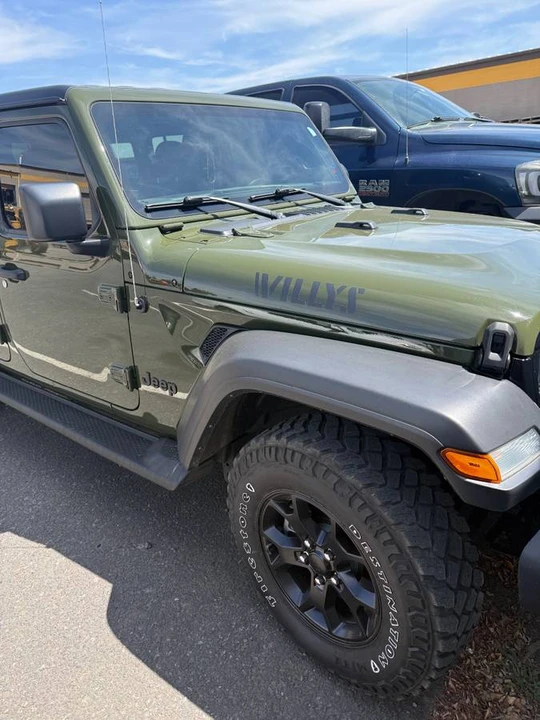 2023 Jeep JL Wrangler - Image 2 of 17