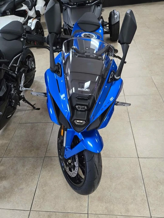 Suzuki GSX-R - Image 2 of 5