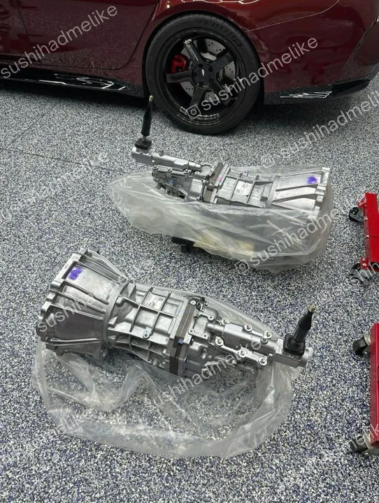 Parts & Memorabilia Gearboxes - Image 10 of 10