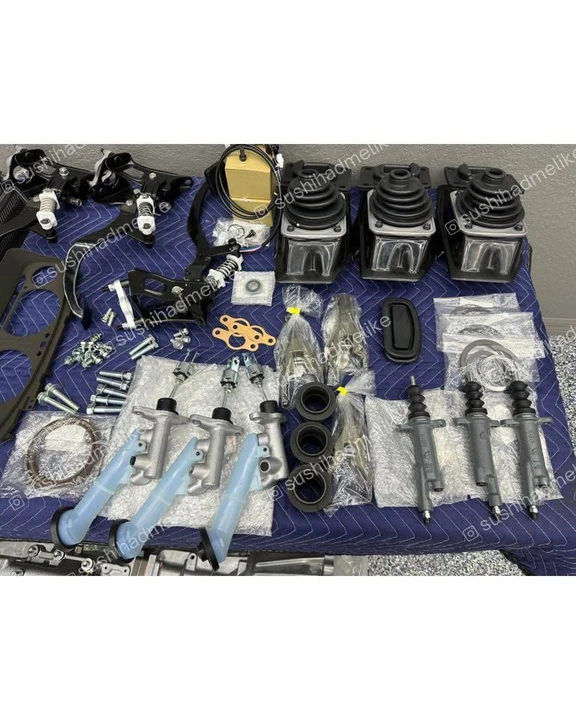 Parts & Memorabilia Gearboxes - Image 5 of 10