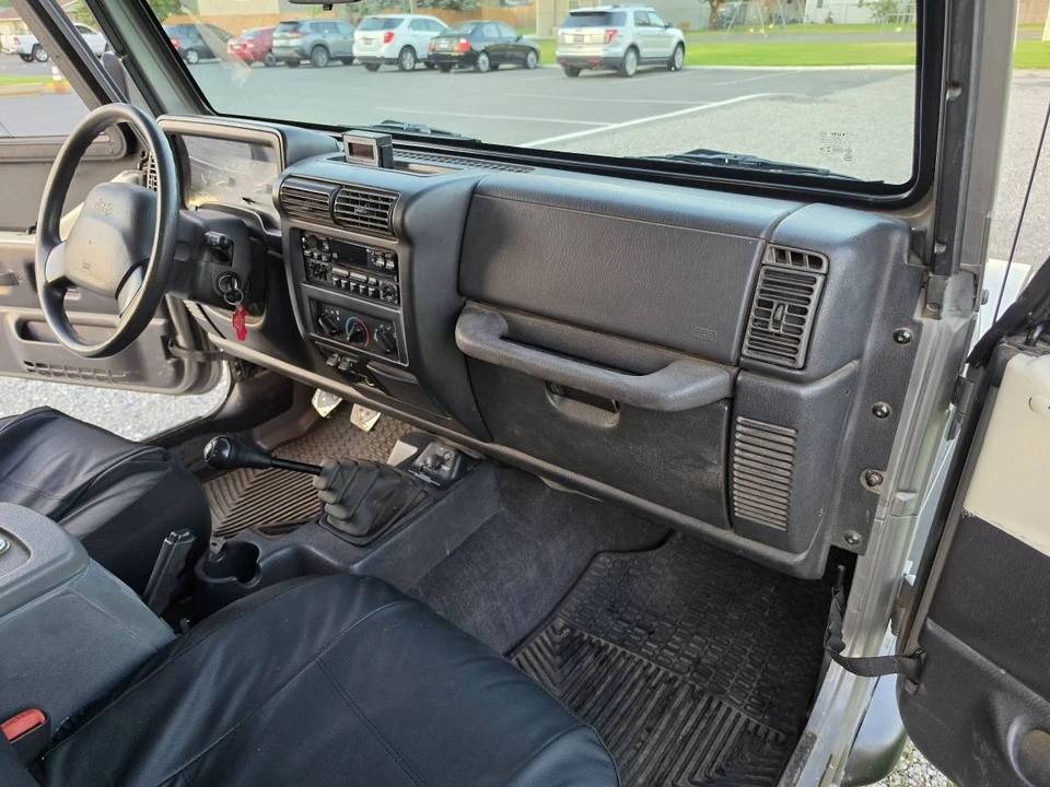 2000 Jeep TJ Wrangler - Image 18 of 23