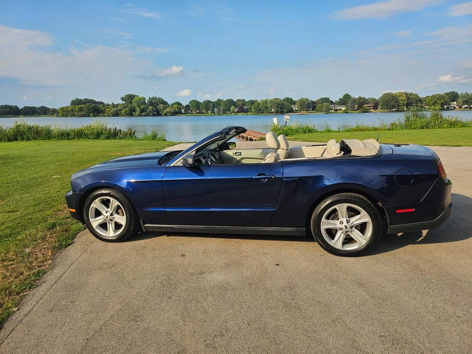 2010 Ford S197 Mustang - Image 15 of 16