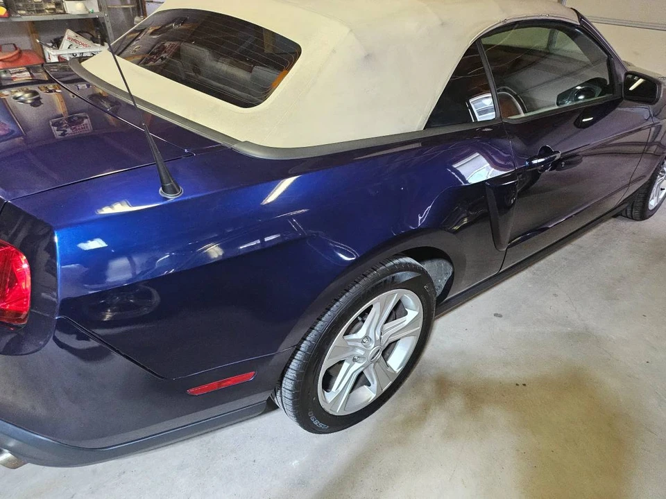 2010 Ford S197 Mustang - Image 5 of 16
