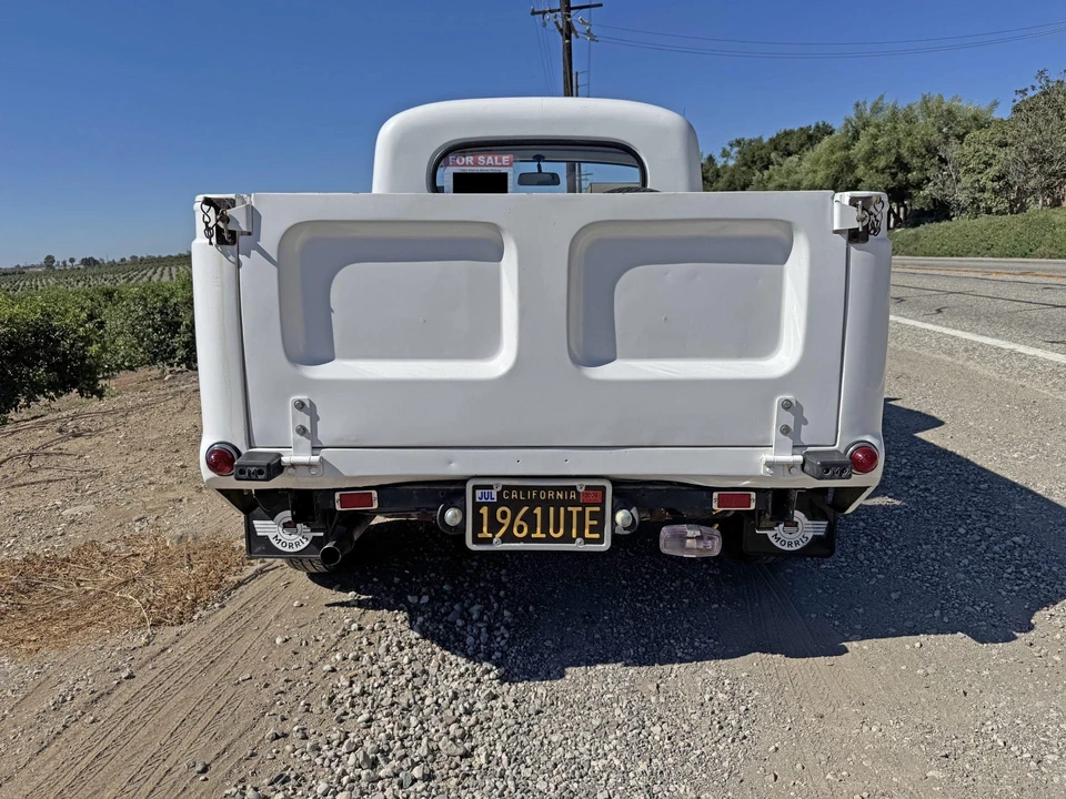 Morris Minor - Image 10 of 31