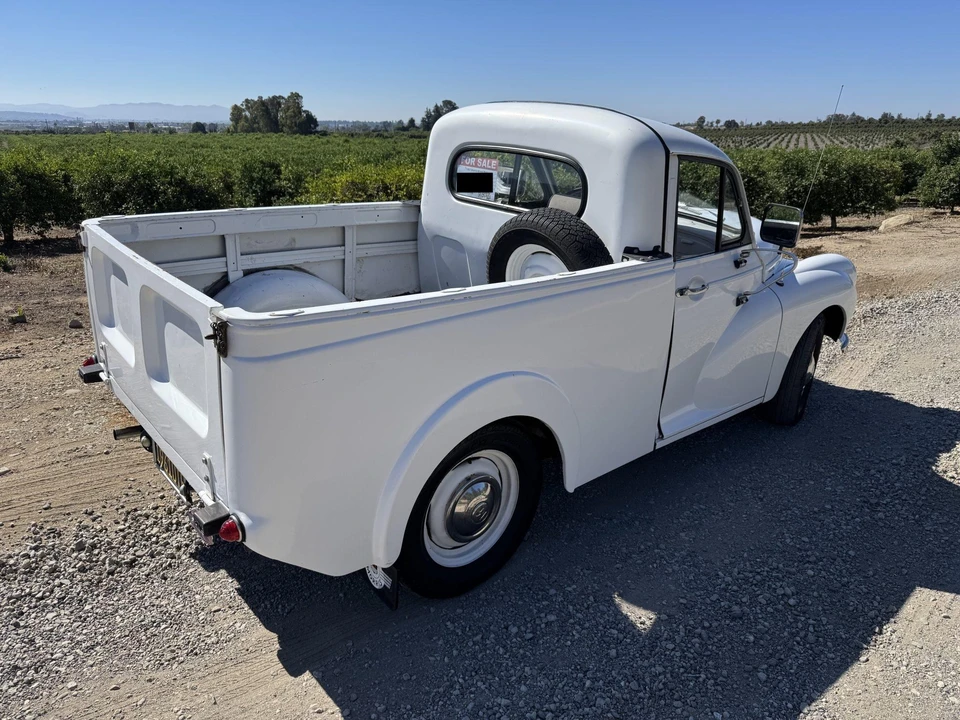 Morris Minor - Image 11 of 31
