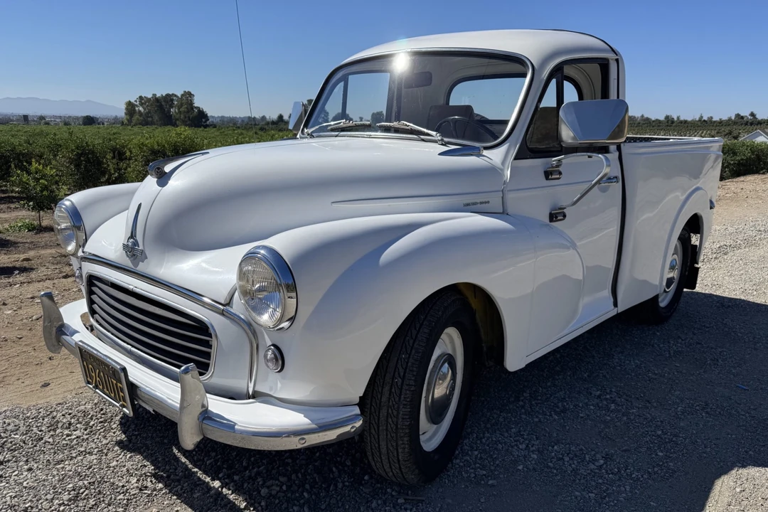 Morris Minor - Image 1 of 31