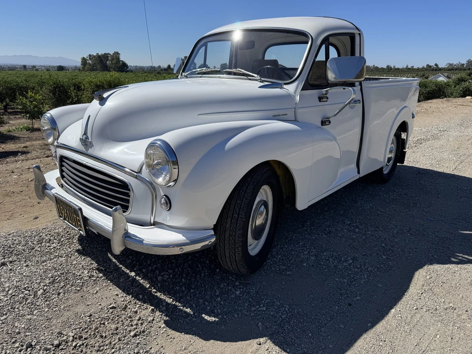 Morris Minor - Image 3 of 31