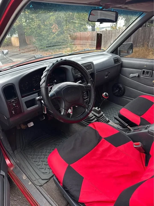 1995 Nissan - Image 5 of 5
