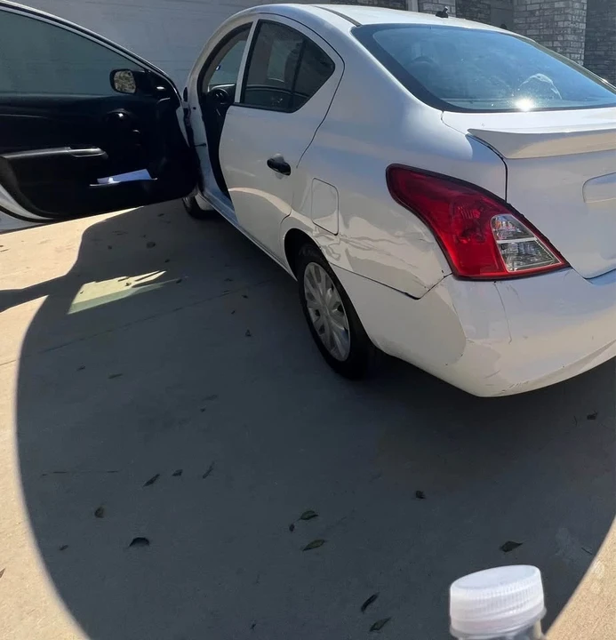 2015 Nissan Versa - Image 3 of 5