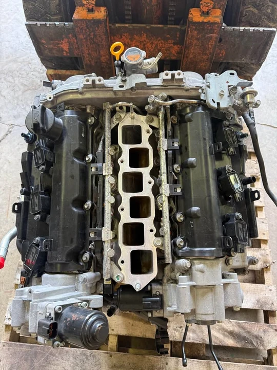 Parts & Memorabilia Engines - Image 9 of 9