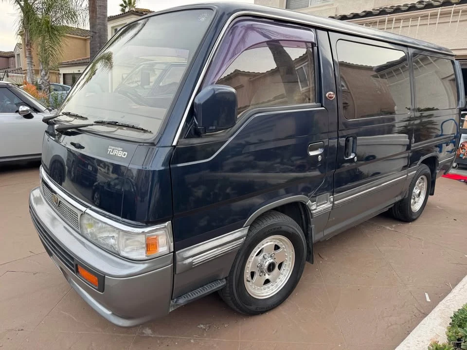 1994 Nissan Caravan 3rd Gen - Image 3 of 10