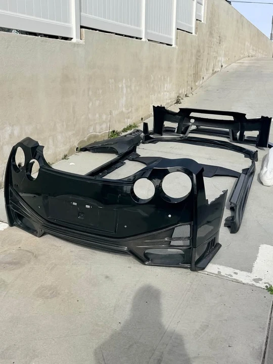 2009 Parts & Memorabilia Bodywork - Image 3 of 4